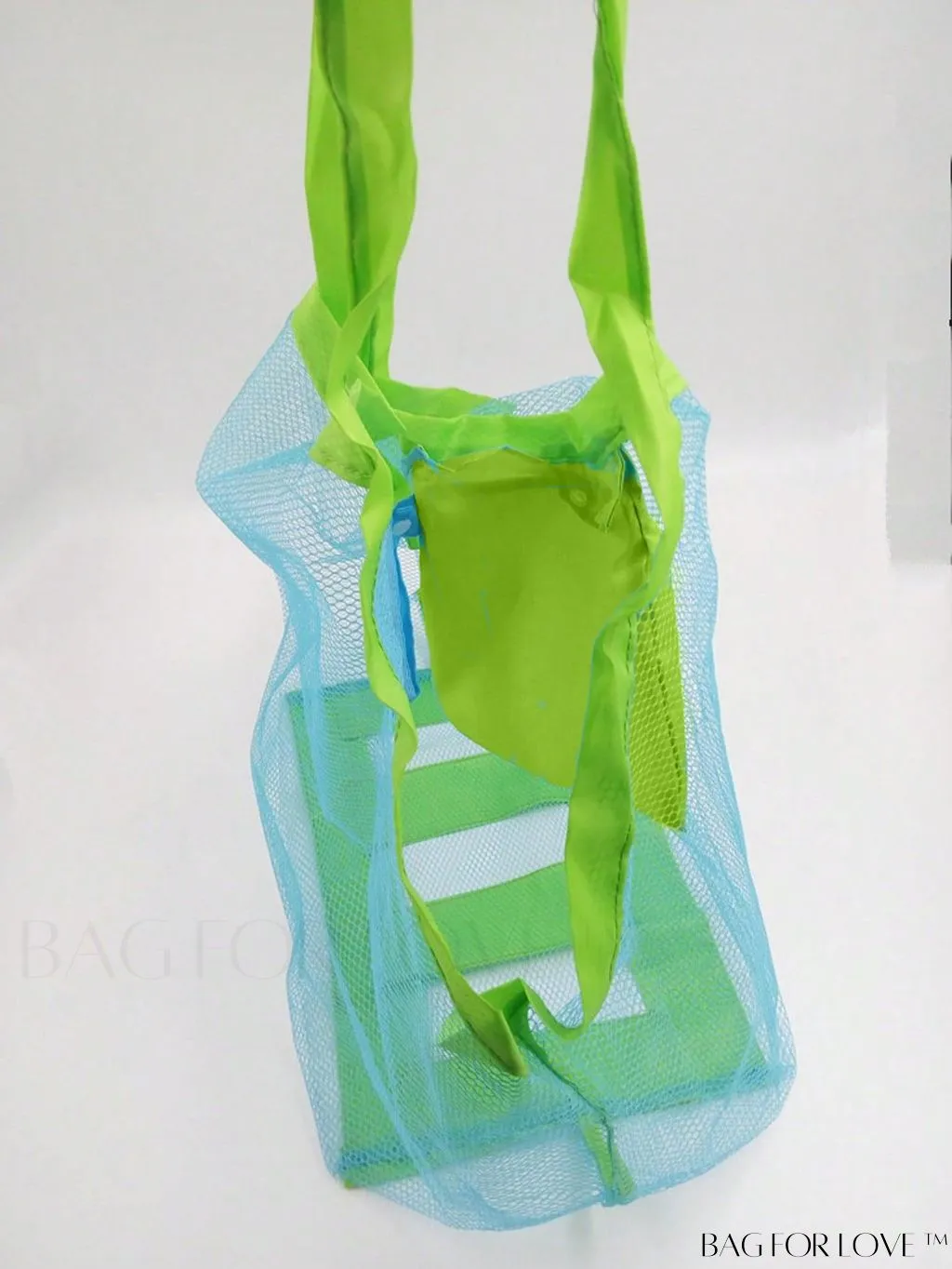 BagForLove - Large Capacity, Foldable Mesh Bag for Convenient Beach Vacations