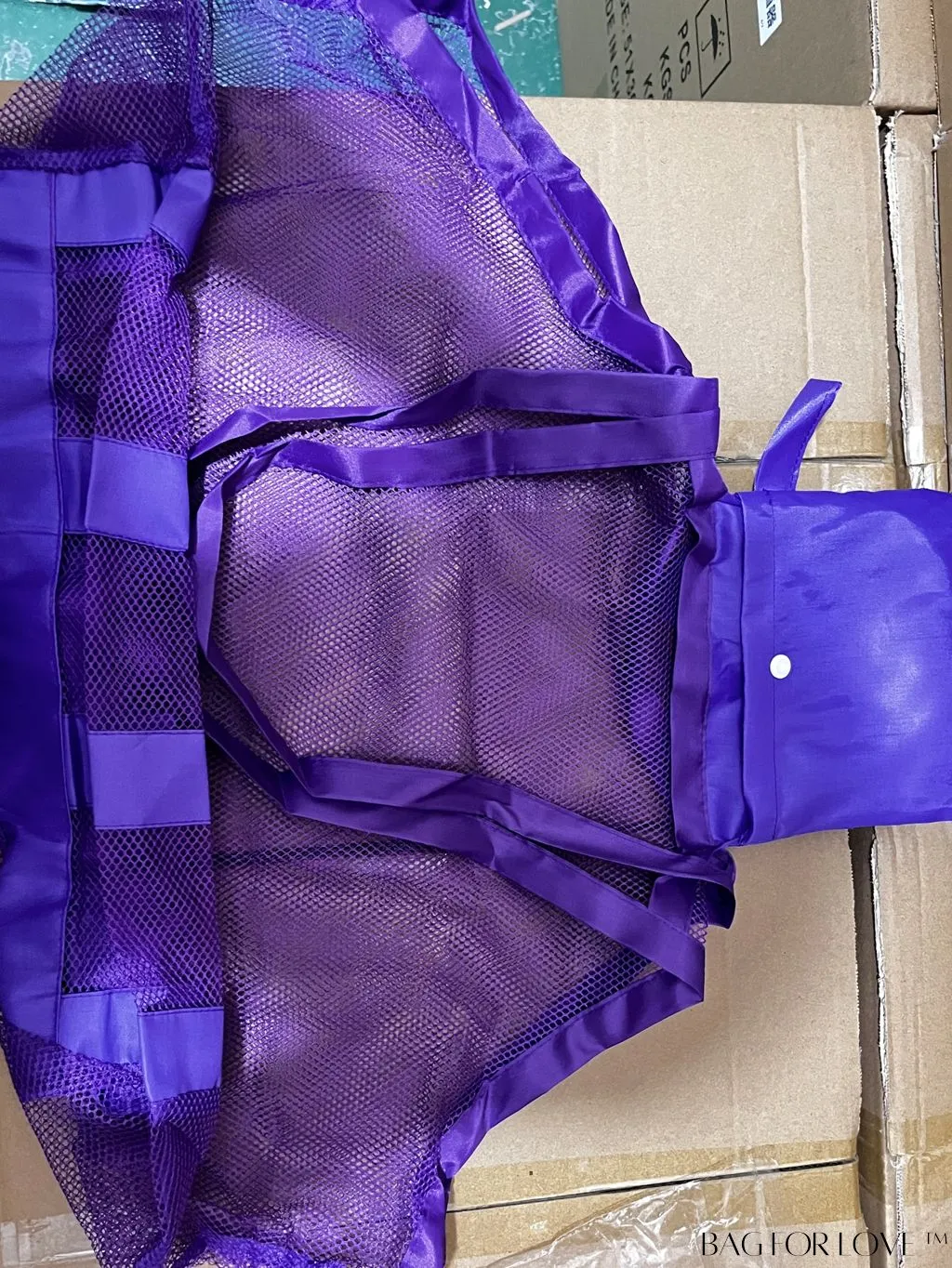 BagForLove - Large Capacity, Foldable Mesh Bag for Convenient Beach Vacations