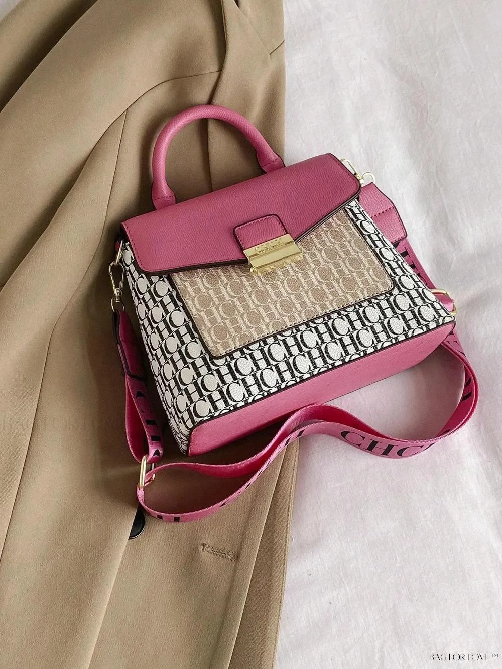 BagForLove - Portable and Stylish Small Crowdsourcing Handbag for Ladies