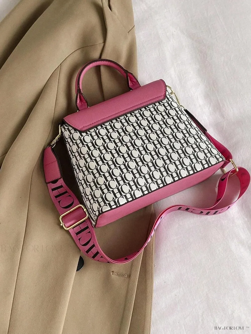 BagForLove - Portable and Stylish Small Crowdsourcing Handbag for Ladies