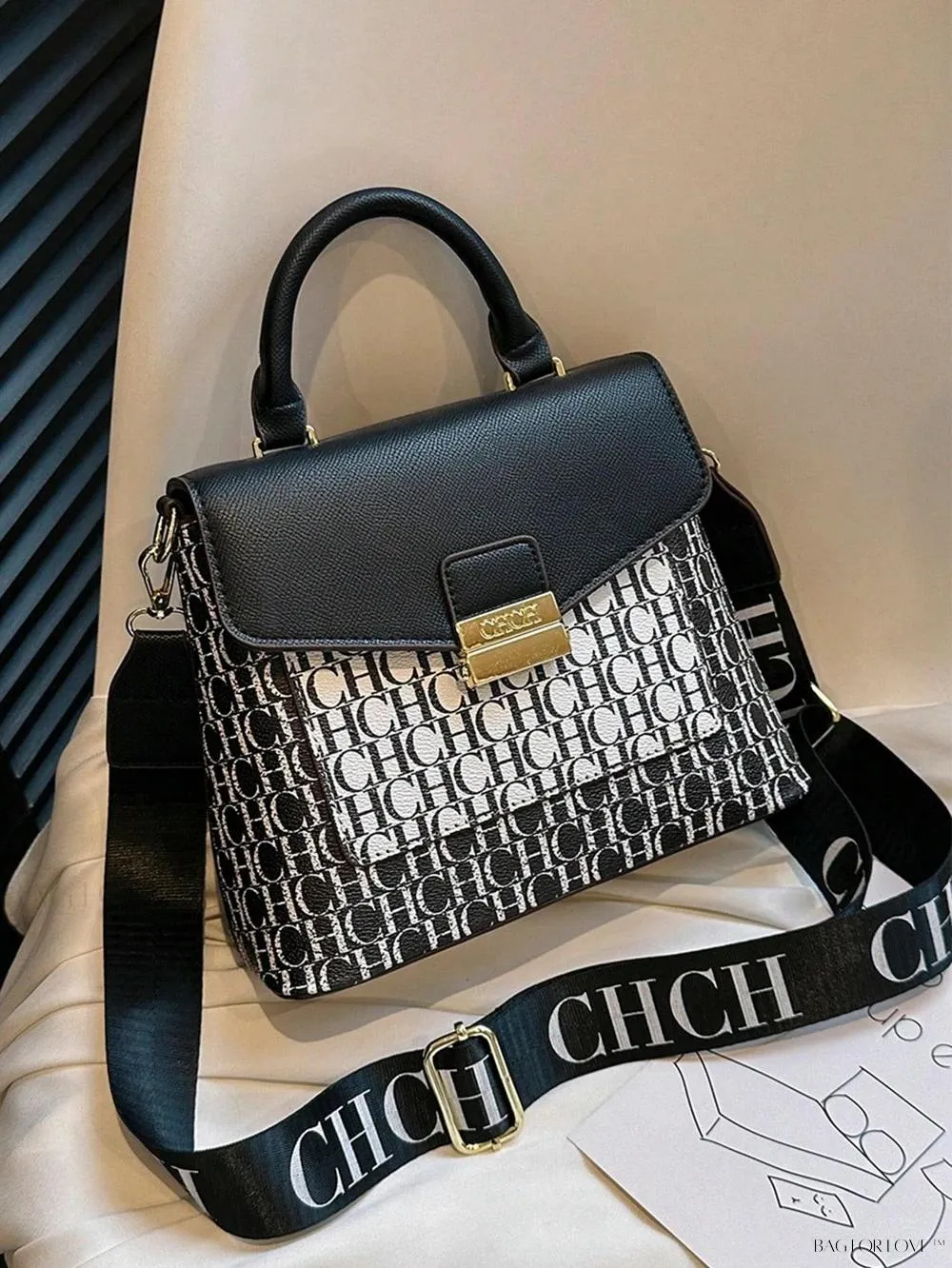 BagForLove - Portable and Stylish Small Crowdsourcing Handbag for Ladies