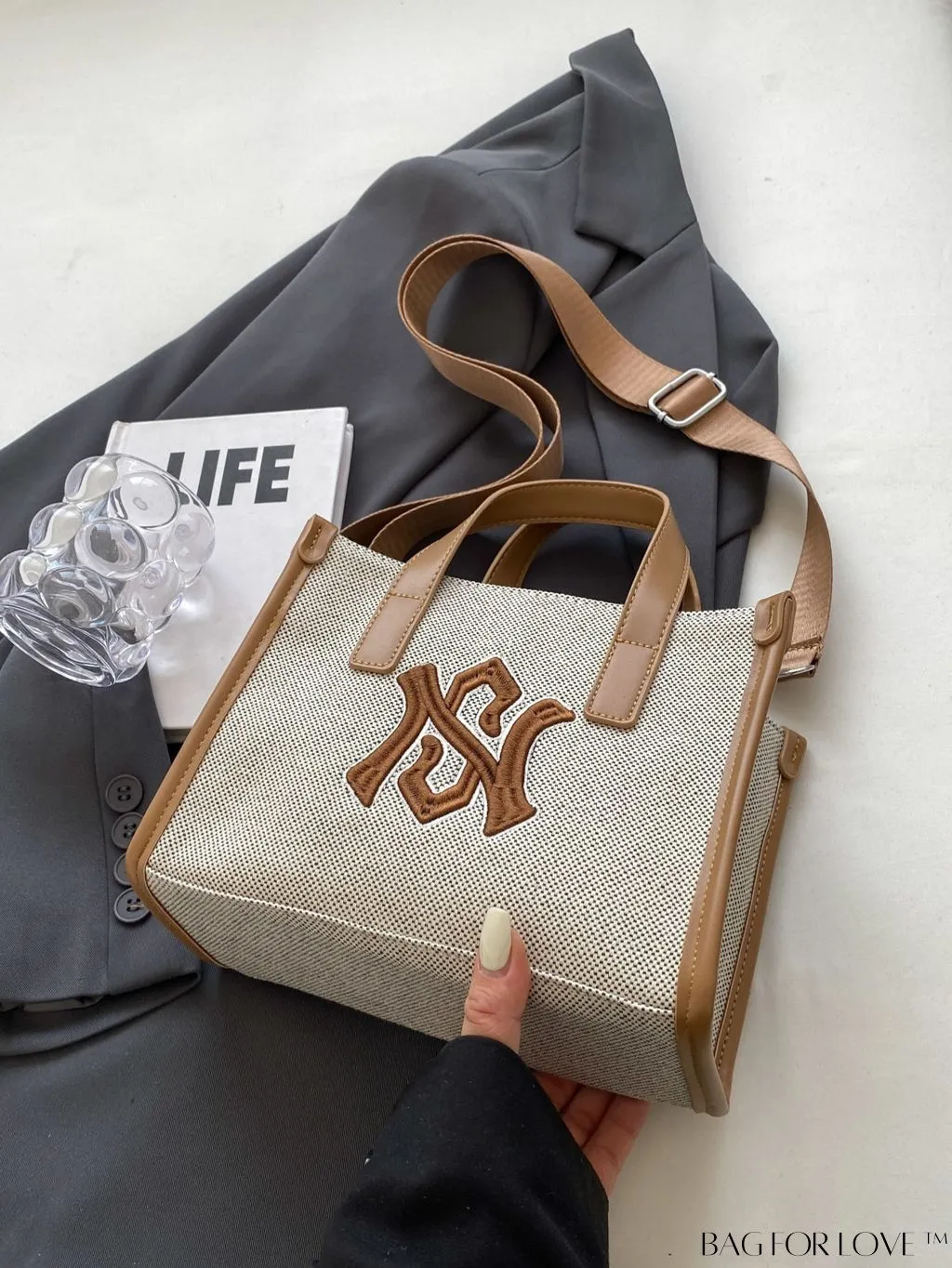 BagForLove - Stylish Womens Shoulder Crossbody Tote: Versatile & Fashionable Handbag