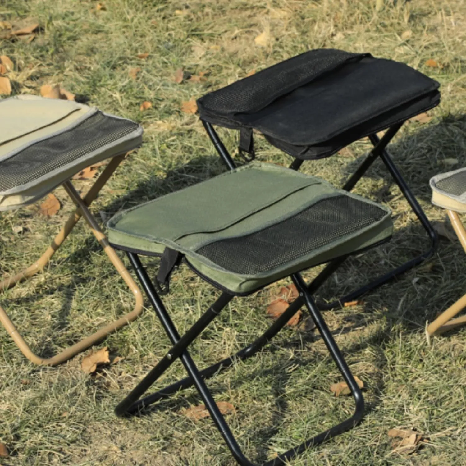 Foldable Backpack Stool, Portable Mini Outdoor Camping Folding Seat with Adjustable Shoulder Strap, for Camping, Fishing, Hiking, Picnics, Outdoor Barbecue, Can Bear 250 Lb Weight (Khaki-S)