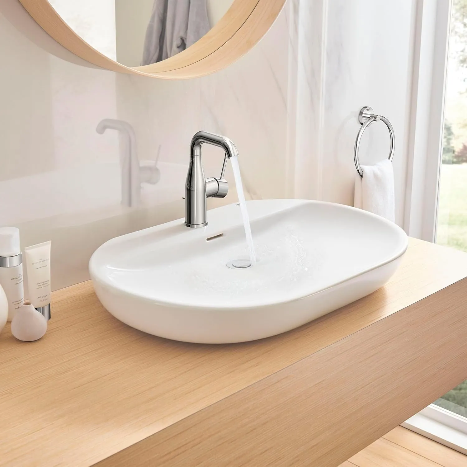 GROHE 2348500A Essence, Single Hole Single-Handle M-Size Bathroom Faucet 1.2 GPM, Chrome