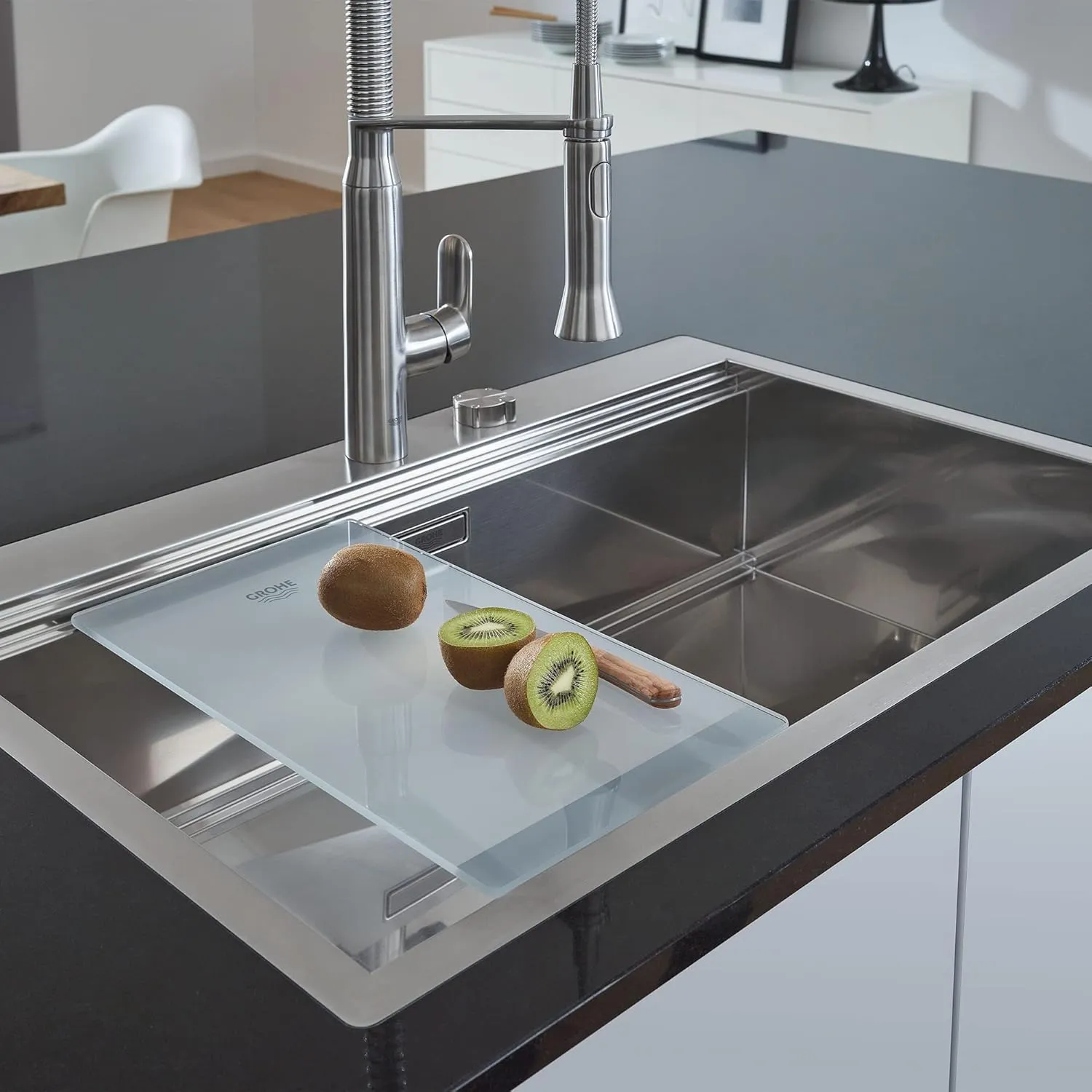 Grohe K7 Medium Semi-Pro Single-Handle Standard Kitchen Faucet