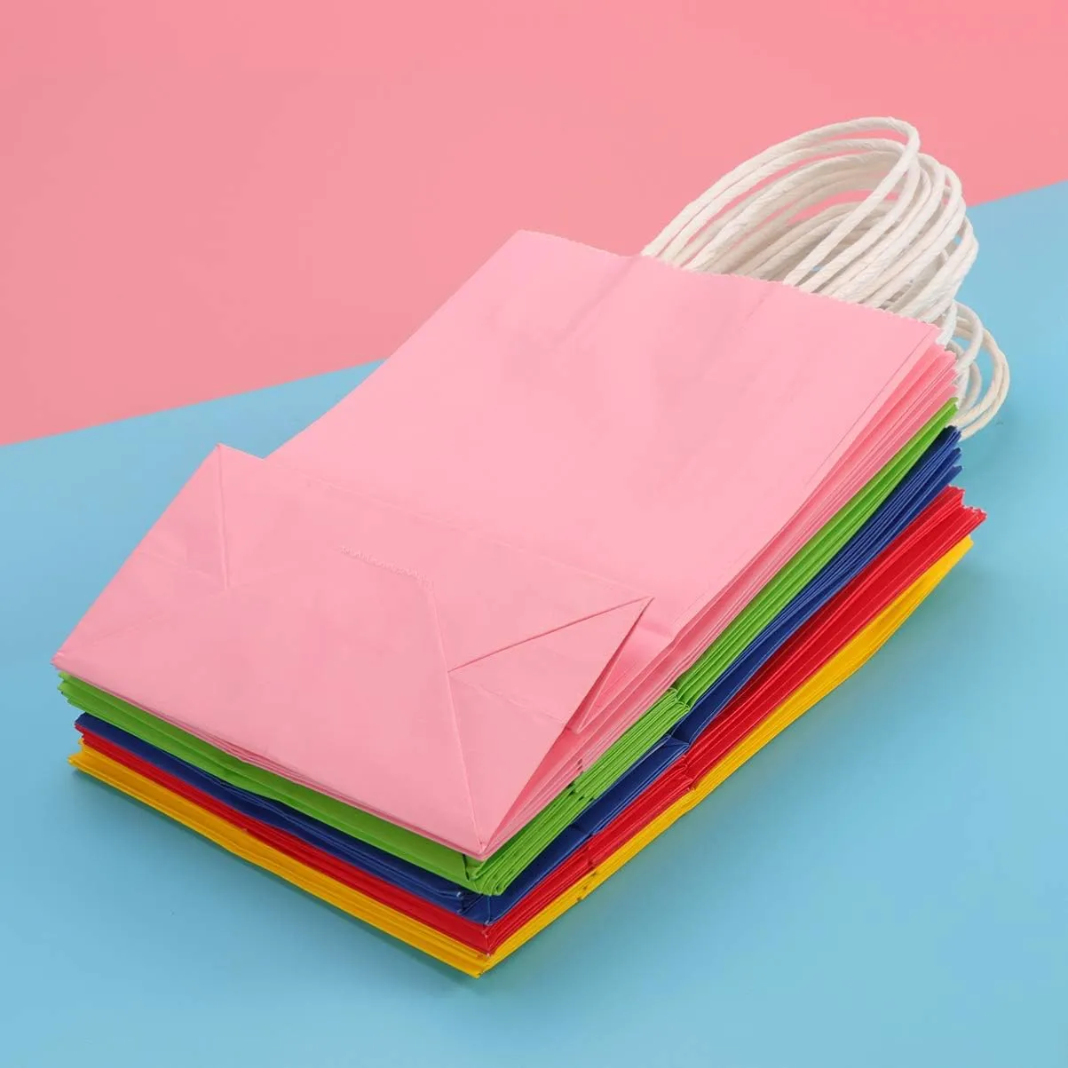 Hemoton 16x22x8cm Kraft Paper Favor Bags 20pcs Set with Twisted Handles for Birthday Wedding Graduation