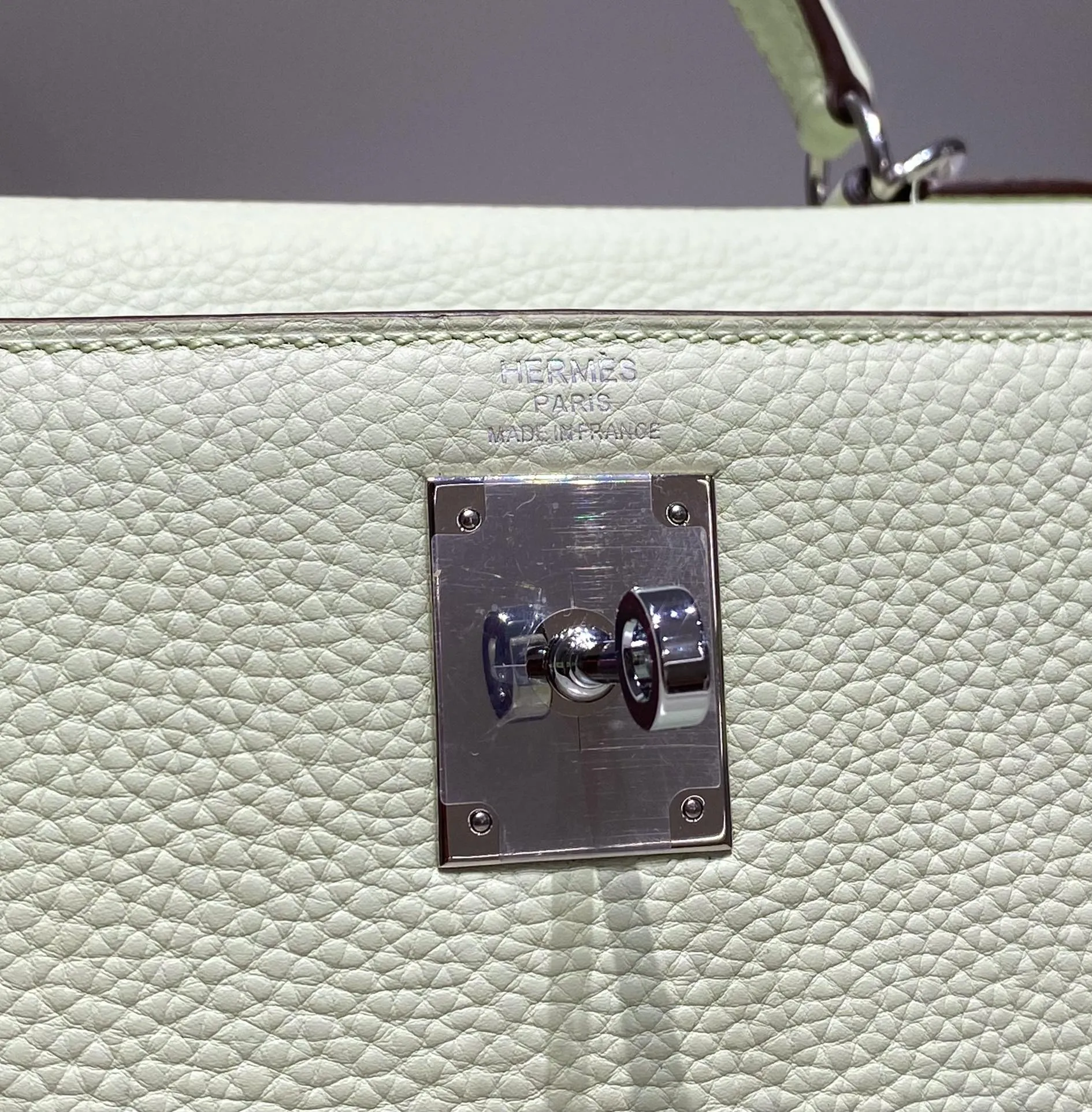 HM KELLY 28CM LIGHT GREEN TOGO SILVER HARDWARE