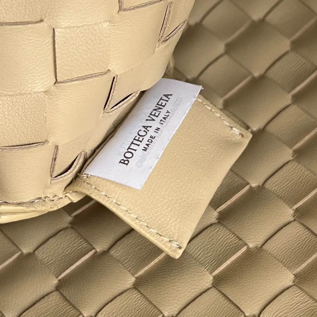 IN Bottega BEIGE 33 Stylish design LAMBSKIN WITH Safe CHAIN Veneta SARDINE
