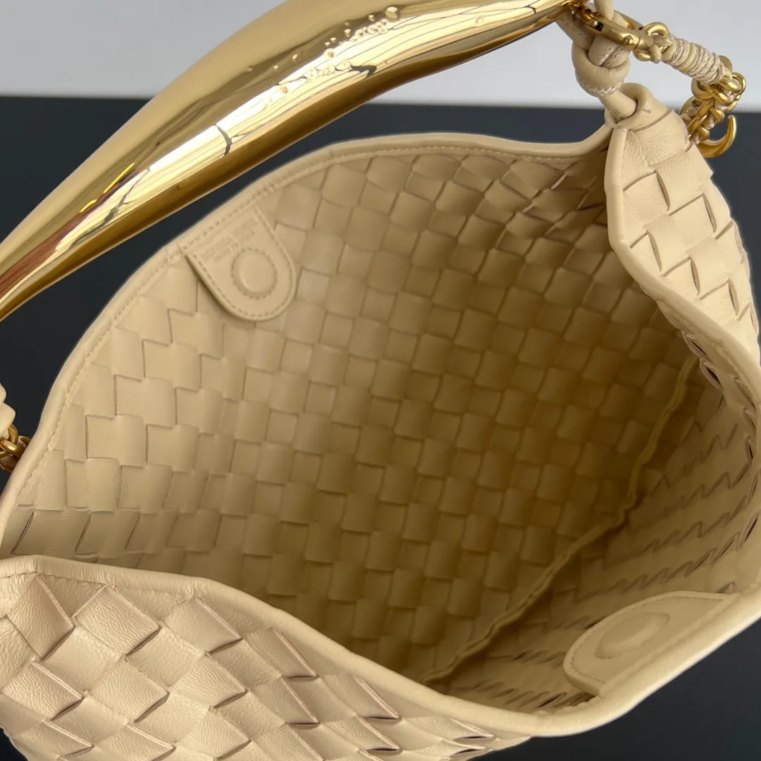 IN Bottega BEIGE 33 Stylish design LAMBSKIN WITH Safe CHAIN Veneta SARDINE