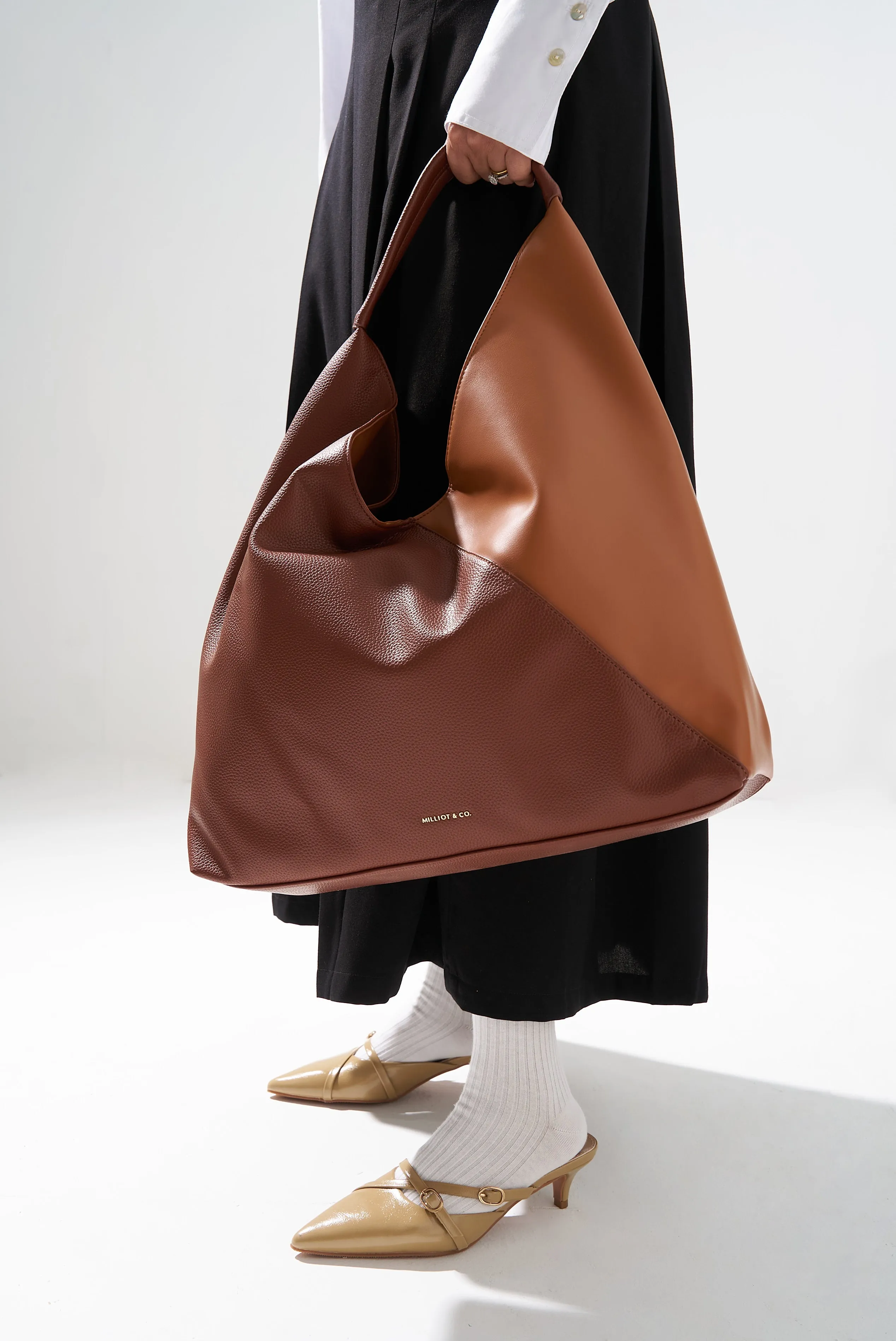 Jamila Functional Pocket Tote Bag (Brown)