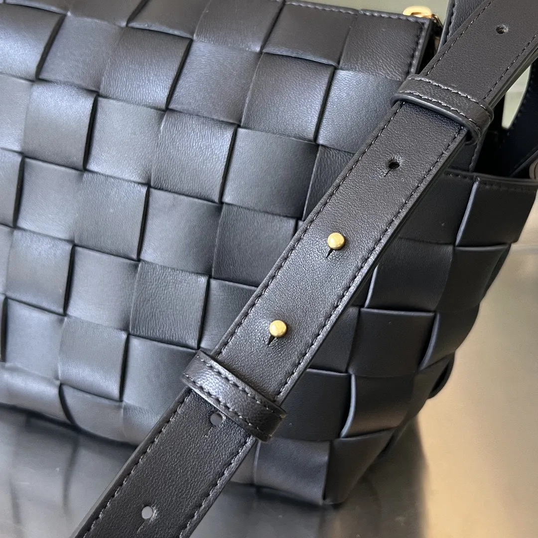 LAMBSKIN Impeccable BLACK 22 Veneta Premium variety CASSETTE SMALL IN Bottega