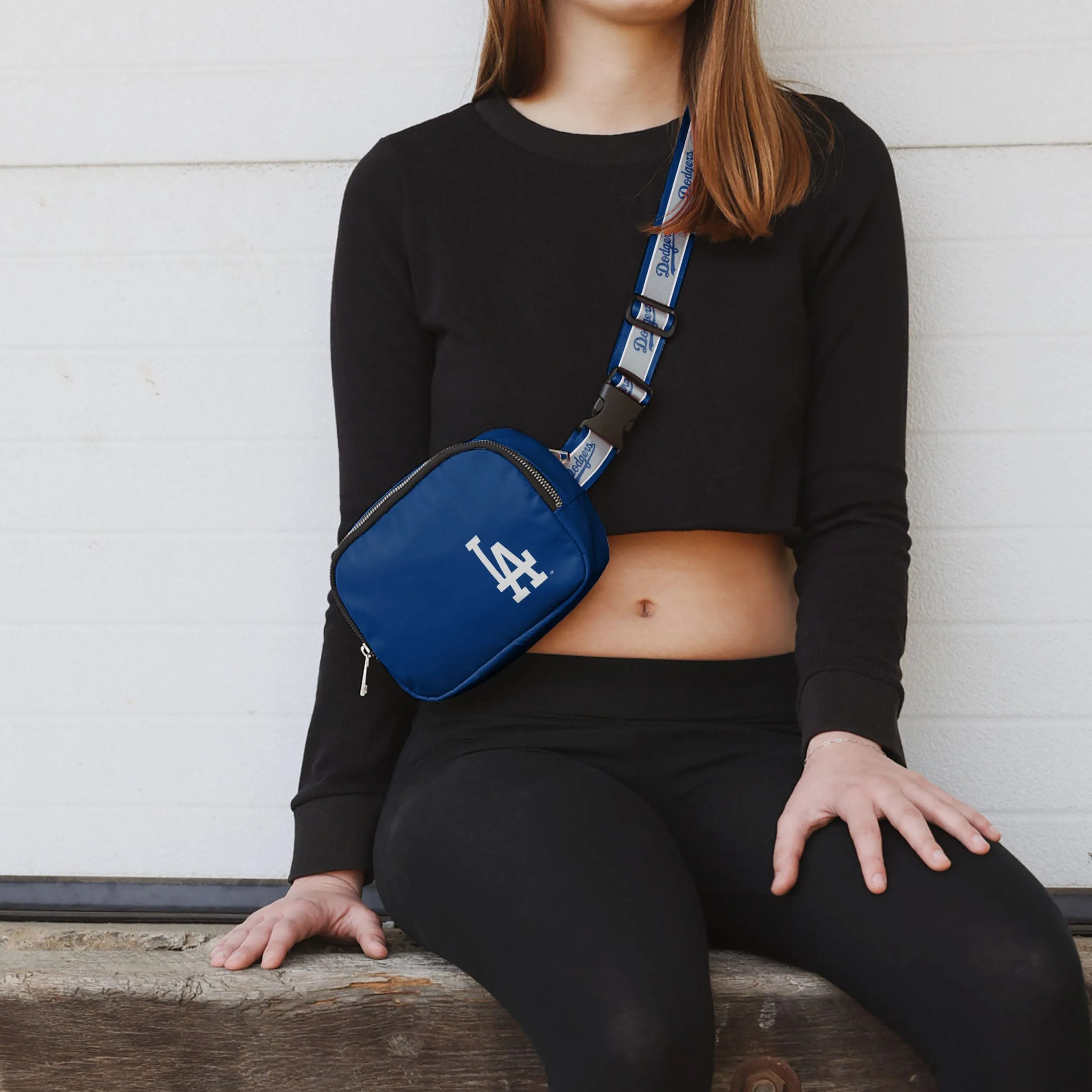 Los Angeles Dodgers Team Wordmark Crossbody Belt Bag