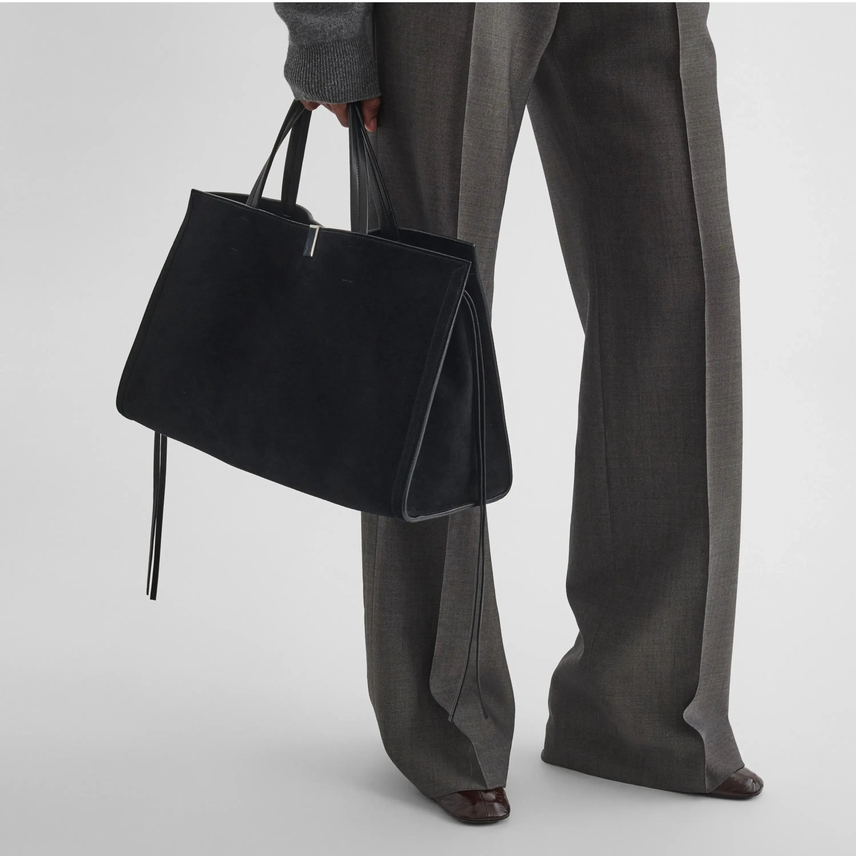 MEDIUM KIT CABAS | black suede with silver