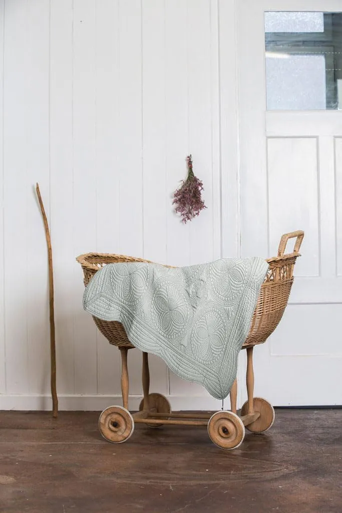 MONOBLANKS Baby Quilt Personlized Monogram Lightweight Embossed Scalloped Throw Blanket Four Seasons (Gray)
