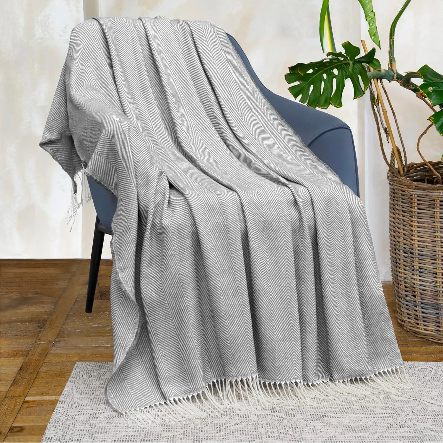 Pavilia Light Gray Herringbone Throw for Couch, Decorative Outdoor Accent Blanket, Faux Cashmere, 50x60