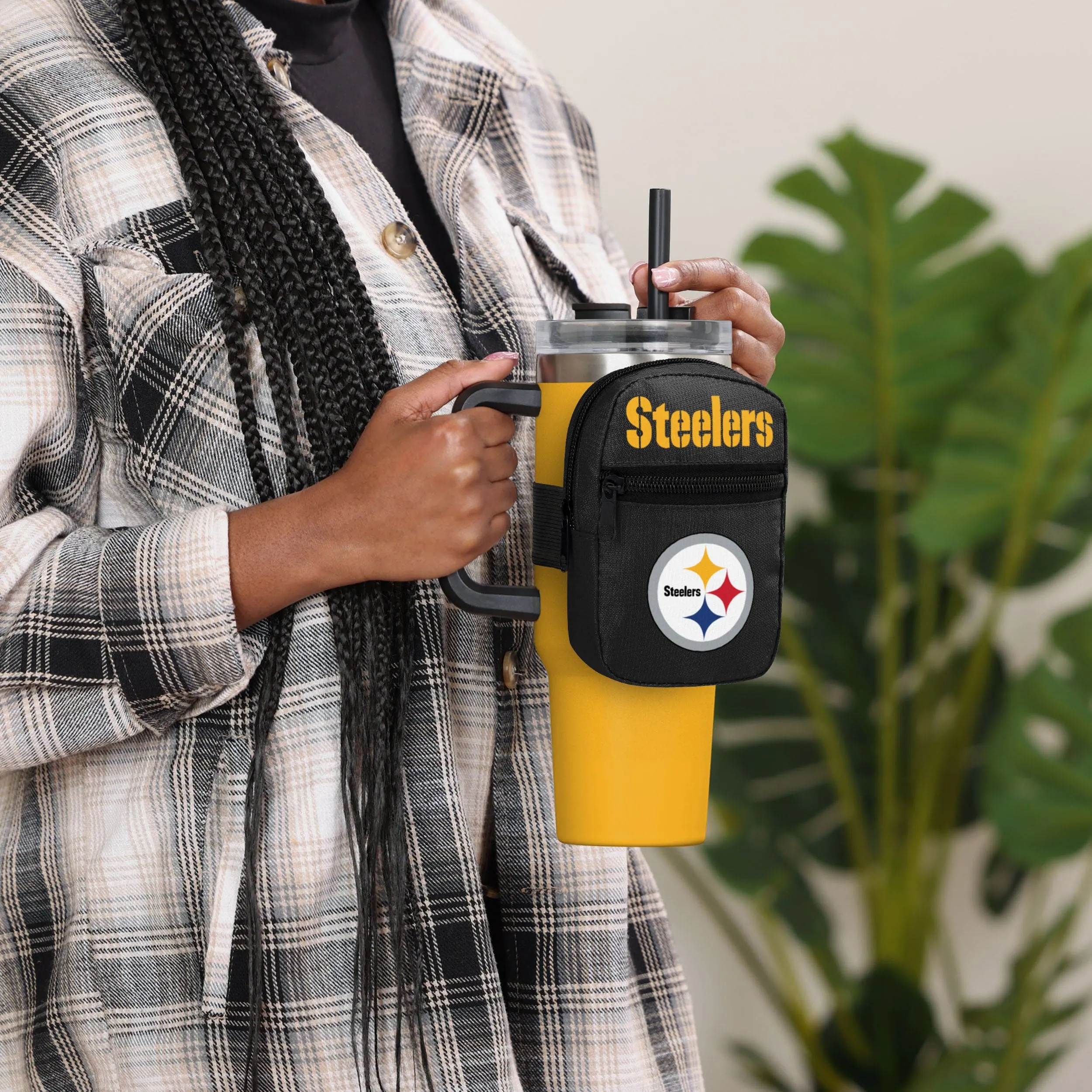 Pittsburgh Steelers Primary Logo Tumbler Fanny Pack