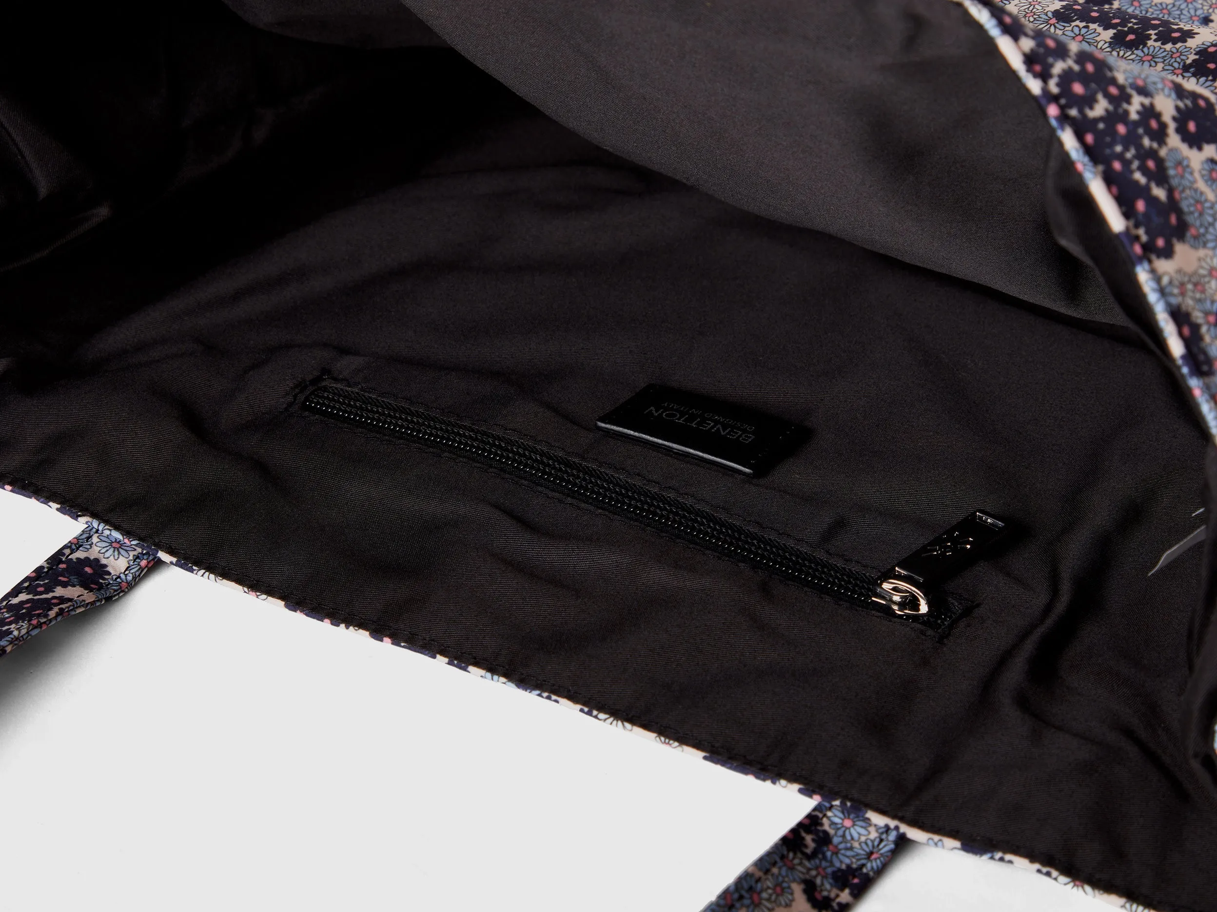 Printed Zipper Tote Bag