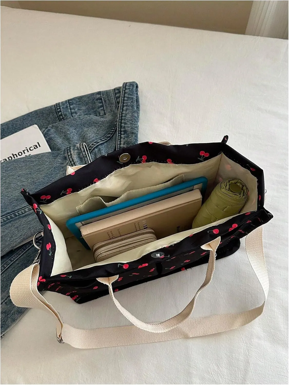 QWINEE Women's Cute Strawberry Tote Bag Double Handle Large Capacity Handbag with Adjustable Strap