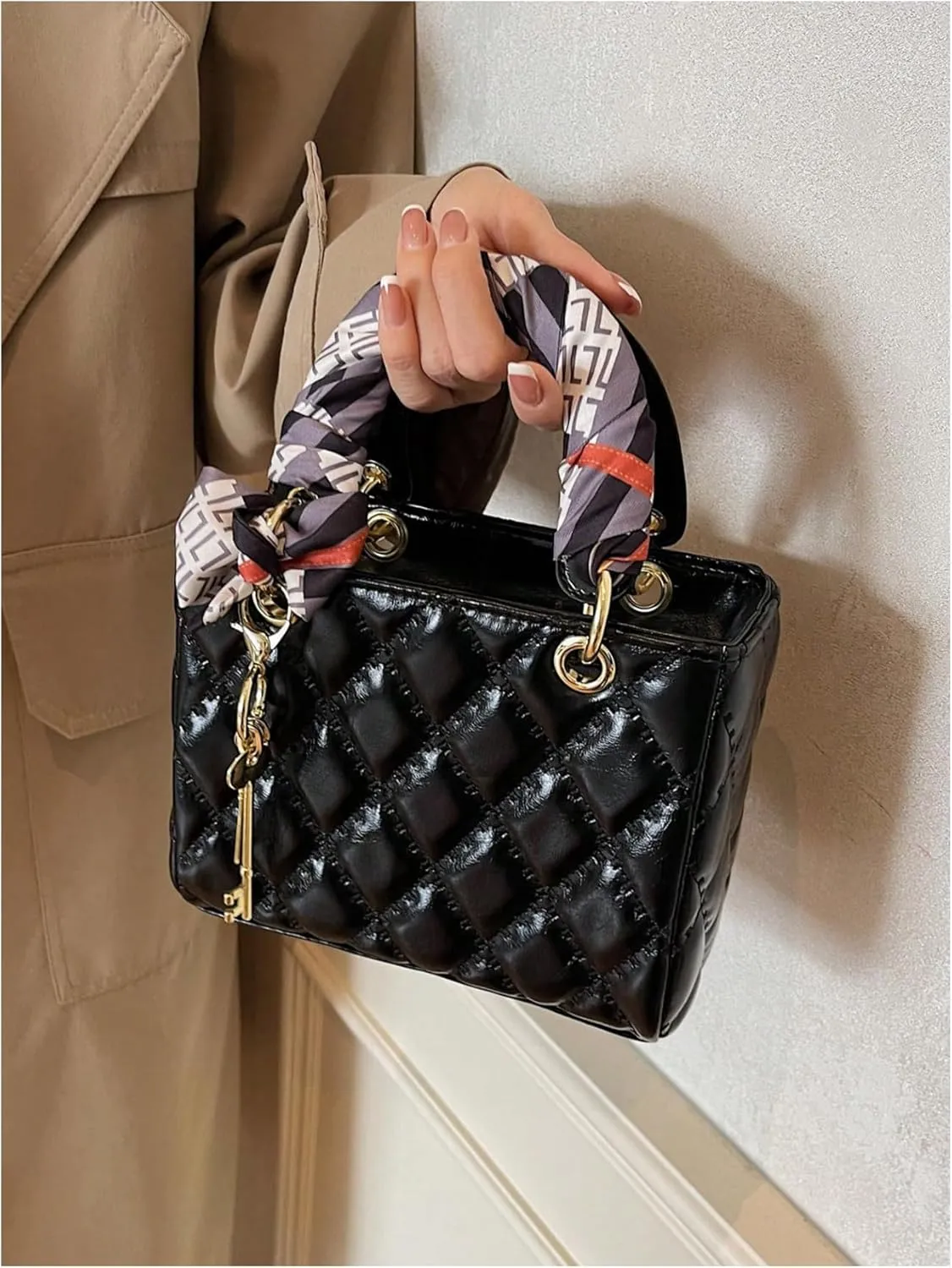 QWINEE Women's Retro Vintage Double Handle Handbag Zipper Geo Quilted Small Crossbody Bags