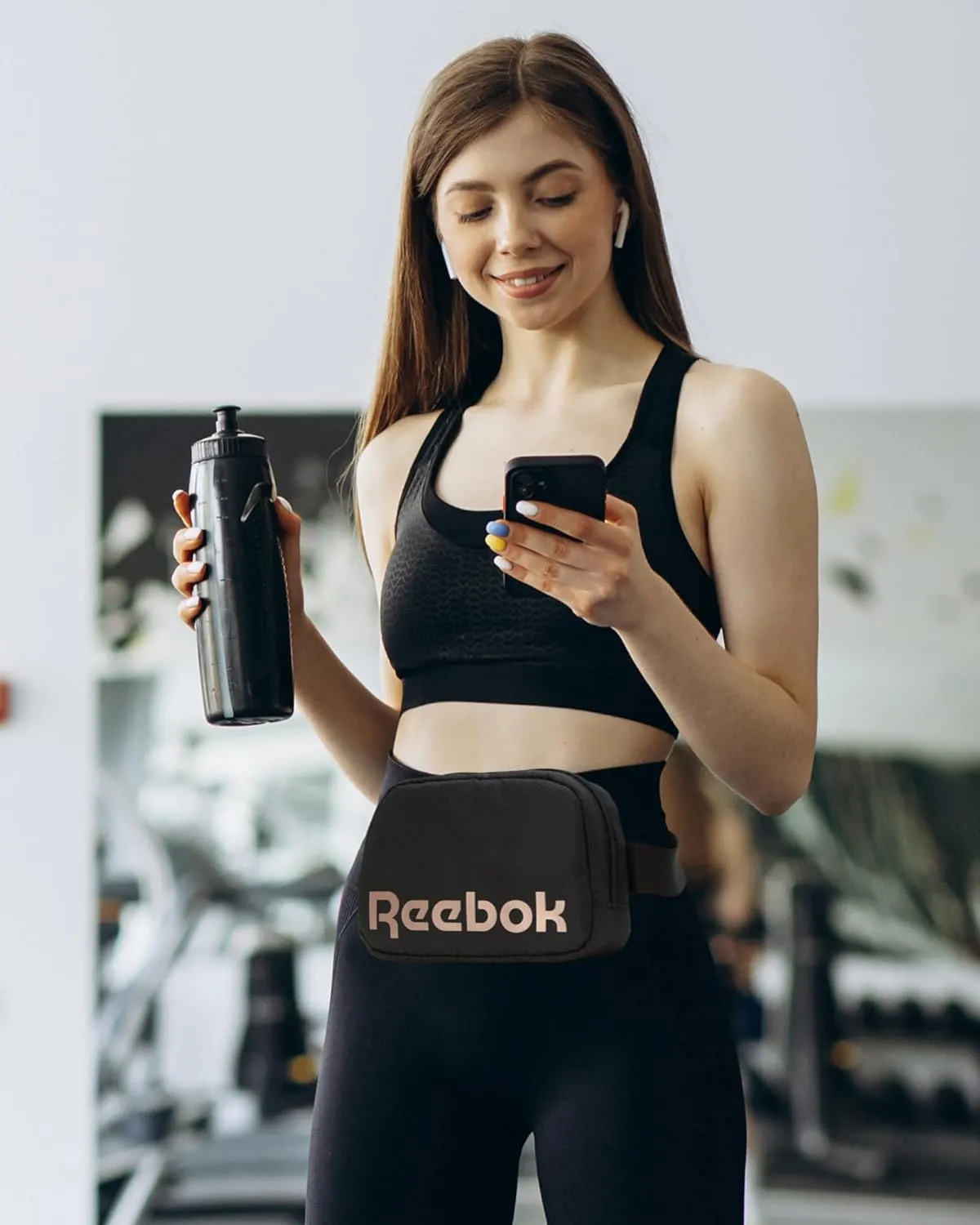 Reebok Fanny Pack - Lightweight Stylish Crossbody Waist Belt Bags for Women and Men with Adjustable Strap, Size One Size, Cape Black