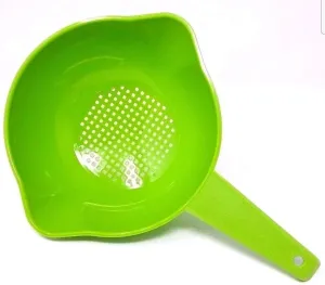 Tupperware Small 1 Quart Colander with Handle in Apple