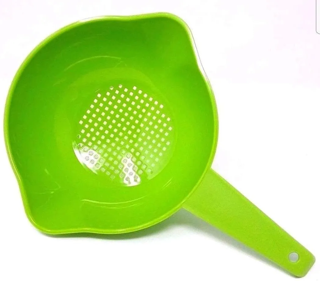 Tupperware Small 1 Quart Colander with Handle in Apple