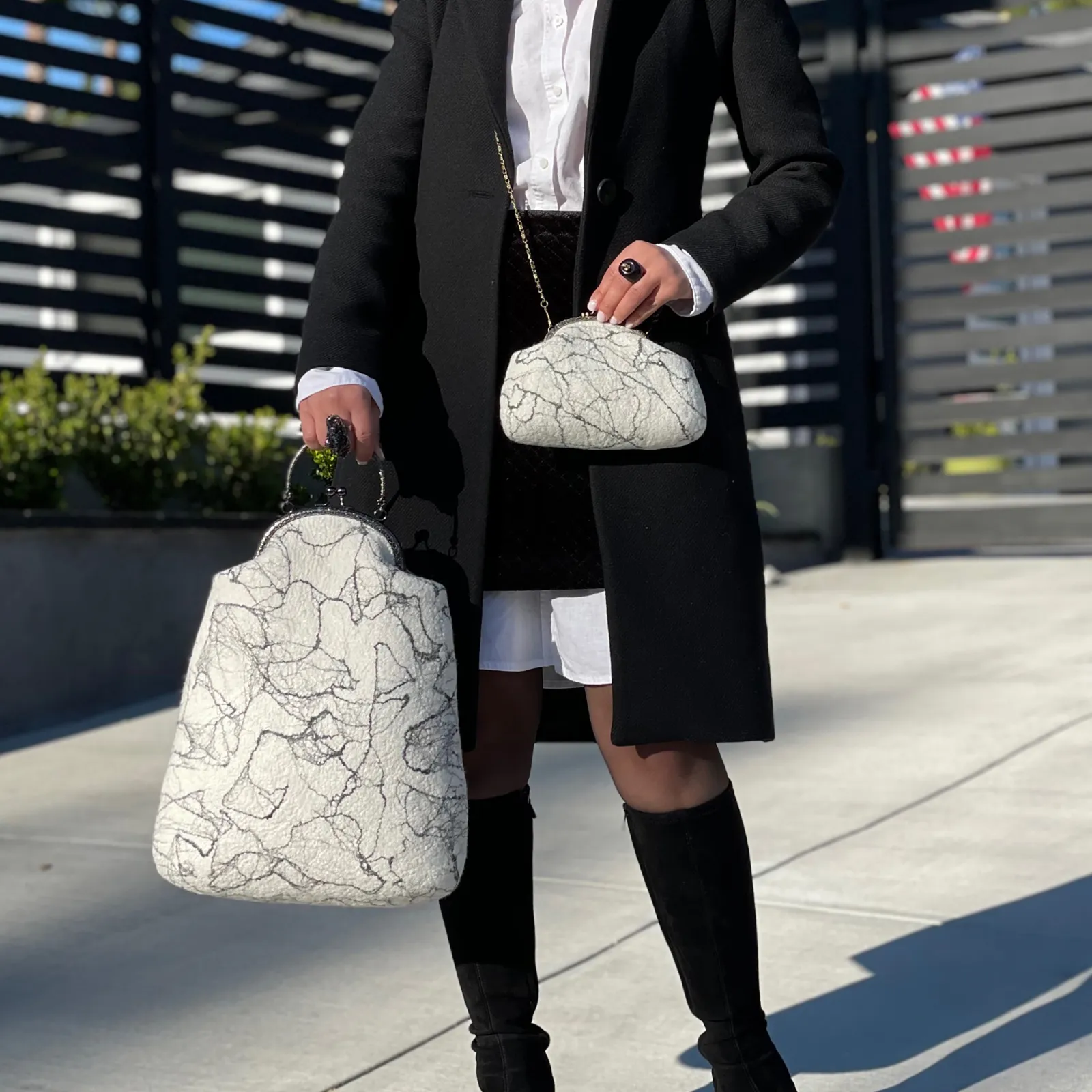 White & Gray Victorian Style Large Marble Wool Bag